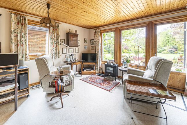 5 Wildhern, Andover photo 4
