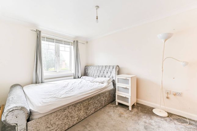 Thumbnail Flat to rent in Casel Court, Stanmore