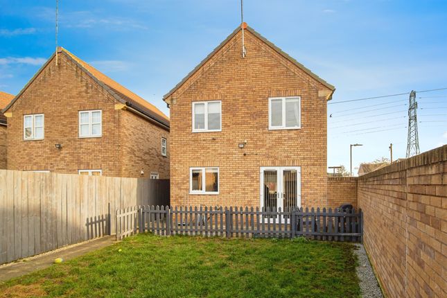 Detached house for sale in Flanders Red, Hull