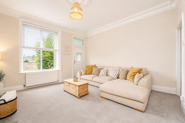 4, Heaplands, Bury photo 4