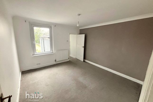 231, Station Road, Rainham, Gillingham photo 5