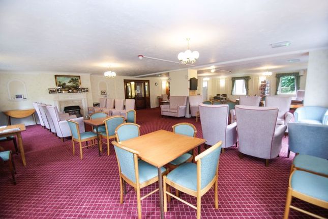 Flat for sale in Goldsmere Court, Hornchurch