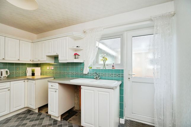 8, Bryn Llewelyn Estate, Gwynedd photo 4