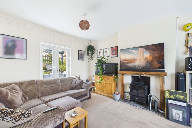 3, Osney Crescent, Paignton photo 2