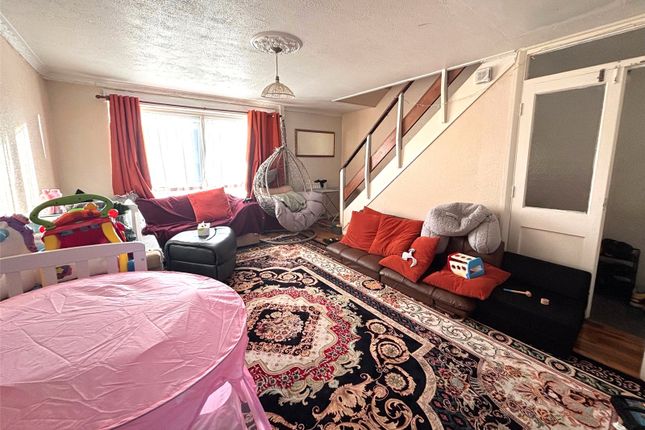 81, Shepherds Close, Chadwell Heath photo 4