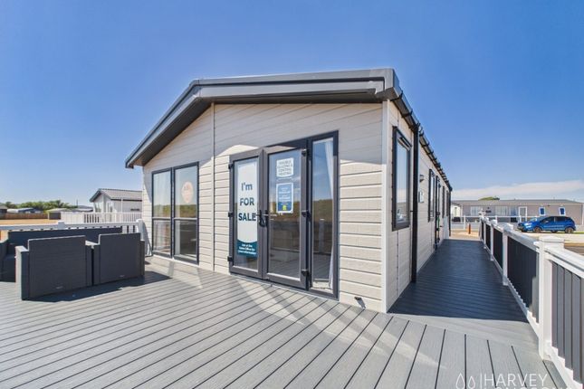 2-bed caravan on Winchelsea Sands Holiday Park, Winchelsea, £153,995