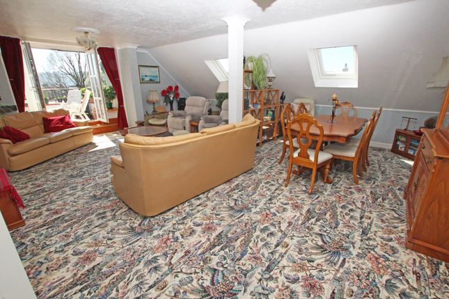Penthouse, 13 Lea House, Mill Road, Eastbourne photo 3
