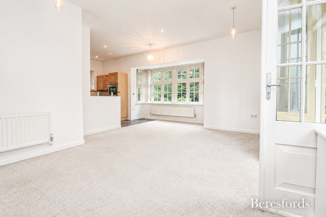3, Stonegate, Ingatestone photo 4