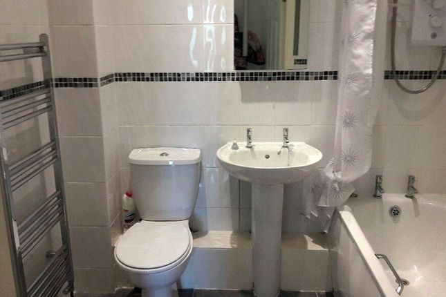12, Watery Court, Merseyside photo 5