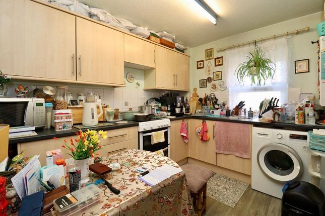 Flat for sale in Hudson Close, Dover, Kent