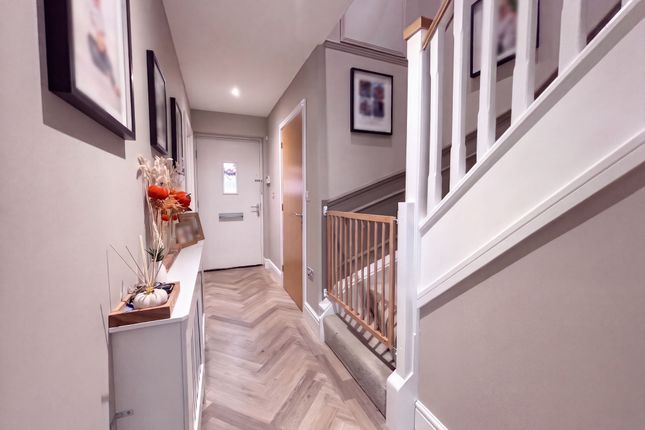 12 Thorne Crescent, Manchester photo 2
