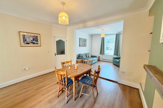32, Loughor Road, Swansea photo 3