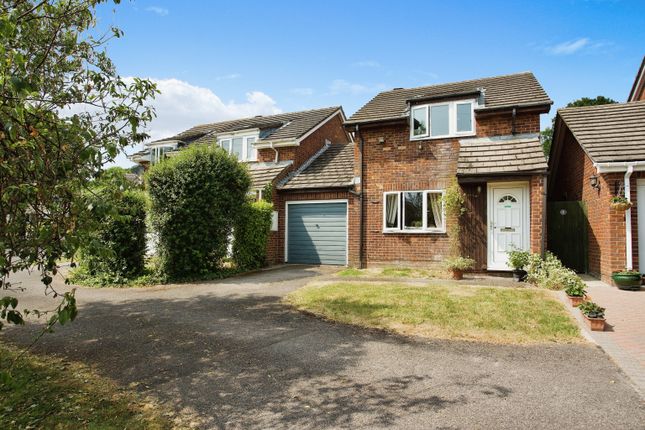 Link-detached house for sale in Highcliffe Drive, Eastleigh