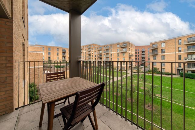 Flat 38, Yarrow Apts, London photo 4
