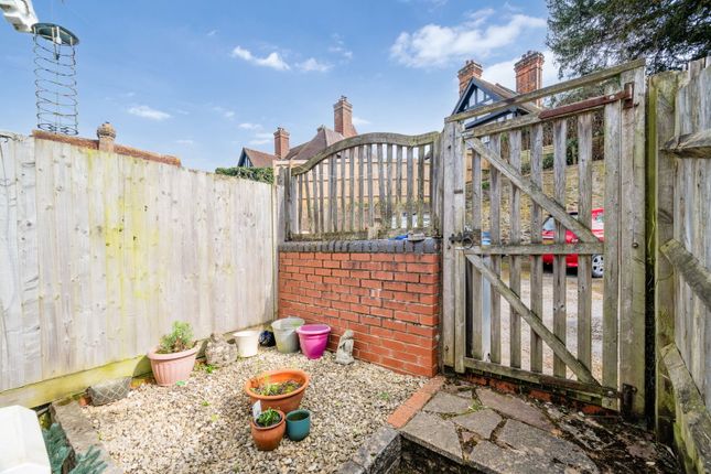14, Titsey Road, Oxted photo 3