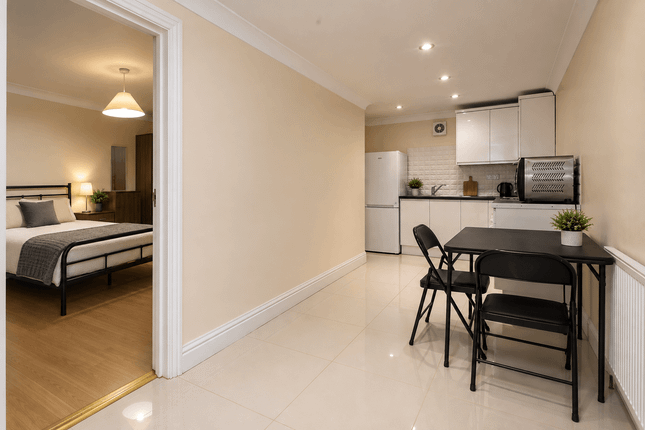 96A, Rosemary Avenue, Hounslow West photo 2
