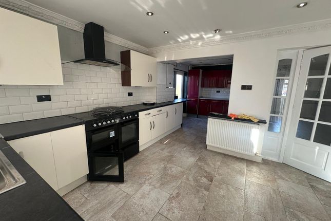 15, Radnor Drive, Nuneaton photo 4