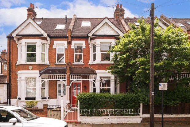 Terraced house to rent in Eridge Road, London