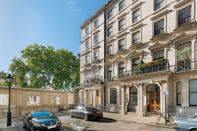 Thumbnail Flat for sale in Ennismore Gardens, London