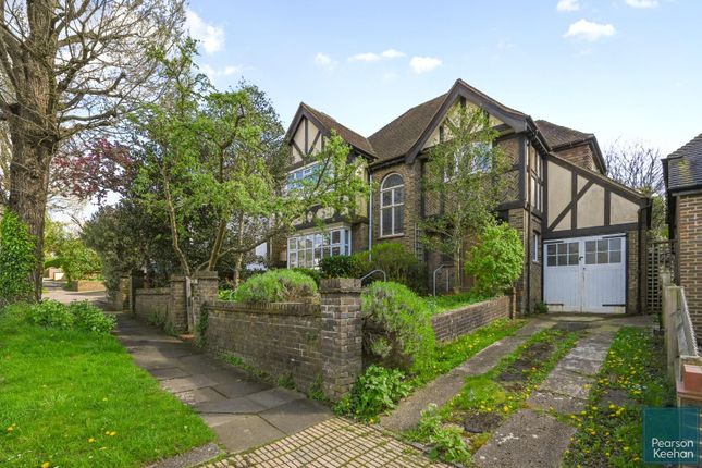 Thumbnail Detached house for sale in The Droveway, Hove