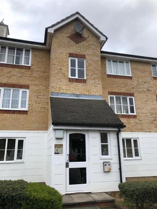 Thumbnail Studio to rent in Chipstead Close, Sutton