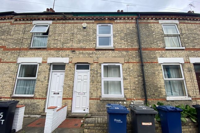 Terraced house to rent in Petworth Street, Cambridge