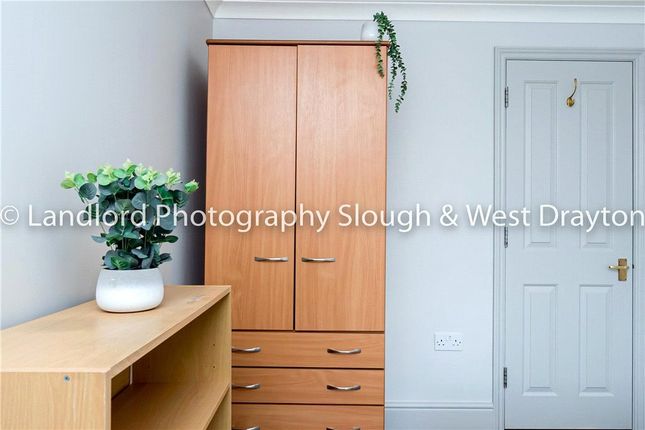 Thumbnail Property to rent in Broomfield, Guildford, Surrey