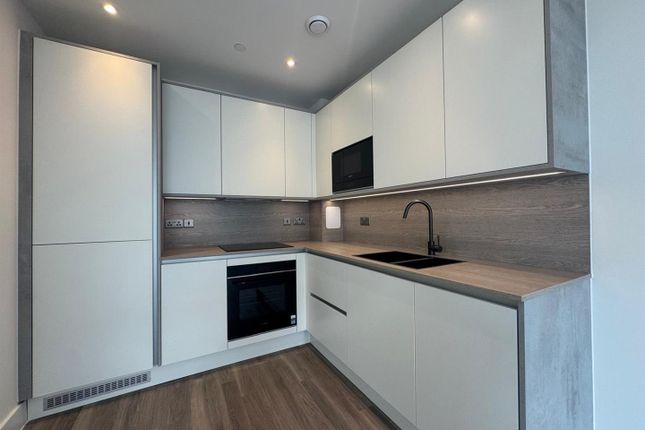 97 Diascisa house, 7 Sanday Drive, London photo 3