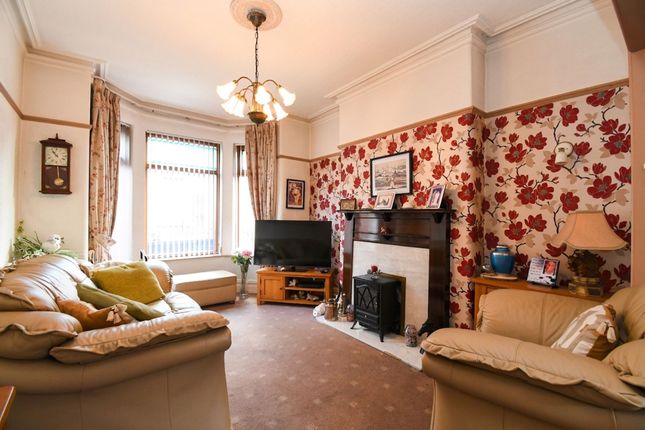 12 Tetlow Grove, Manchester photo 2