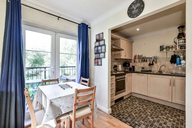 Flat 3, Ridge House Springwell Lane, Rickmansworth photo 4