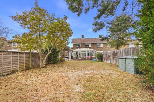 70 Shackleton Road, Crawley photo 4