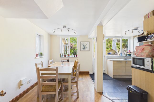 5 The Crescent, Princes Risborough photo 3