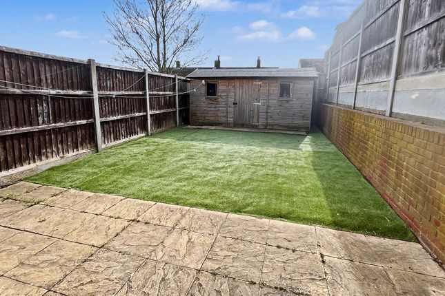 41, Bevis Close, Dartford photo 4