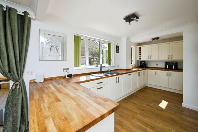 1, Pearl Close, Rainworth, Mansfield photo 2