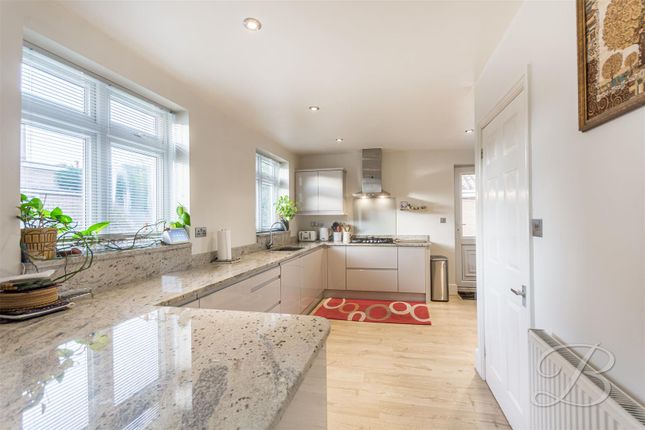 18, Summercourt Drive, Nottingham photo 4
