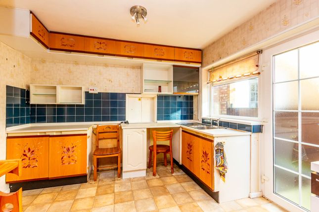 42, Meadow Walk, Higham Ferrers photo 5