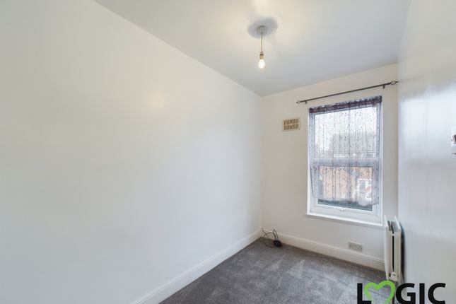 Terraced house for sale in Briggs Avenue, Castleford, West Yorkshire