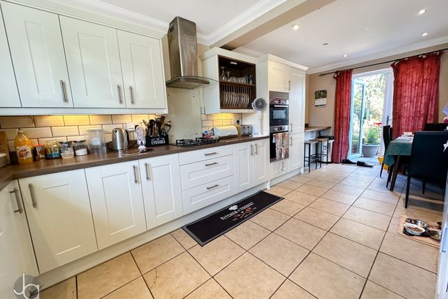 4, Willett Road, Colchester photo 2