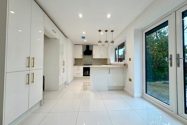 17 Lichfield Close, Bolton photo 3
