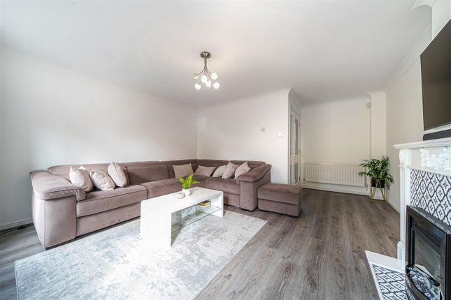 Thumbnail Terraced house for sale in Edison Drive, Wembley