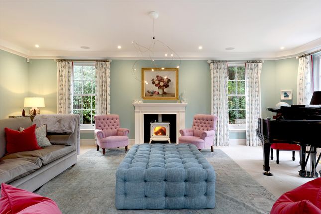 Bagshot Road, Ascot photo 3