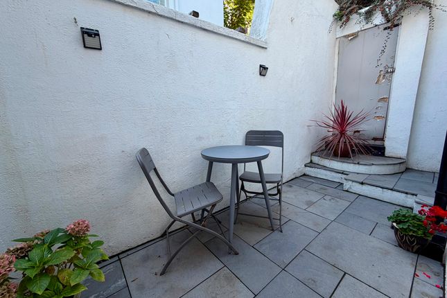 10 Ellacombe Road, Torquay photo 4