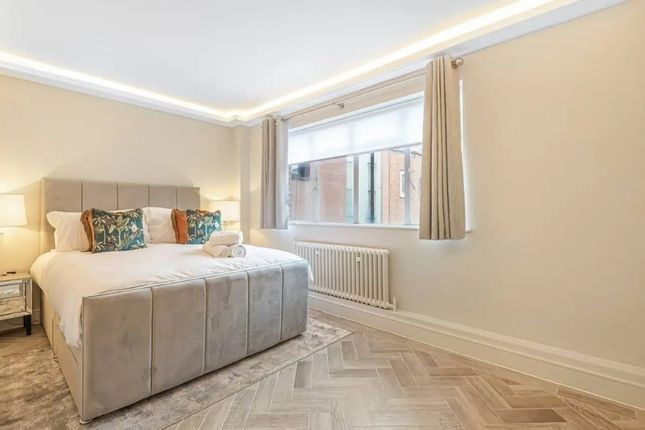 Flat 5, 24-26, Hans Crescent, London photo 5