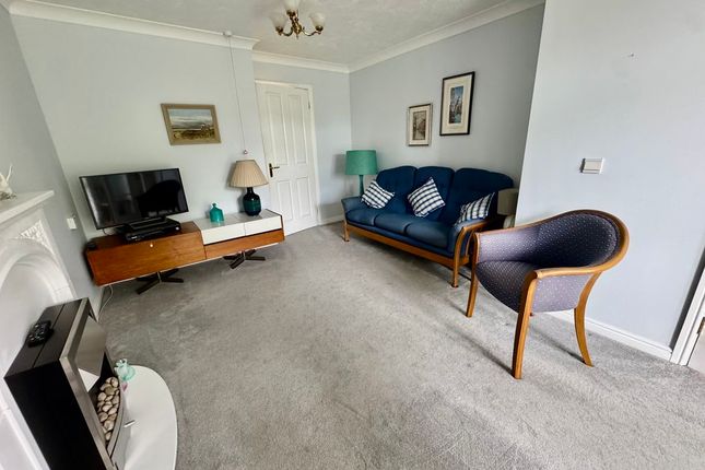 26 Lovell, Parkway, Holmes Chapel photo 4