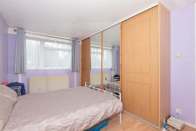 4, Chalfont Way, Worthing photo 4