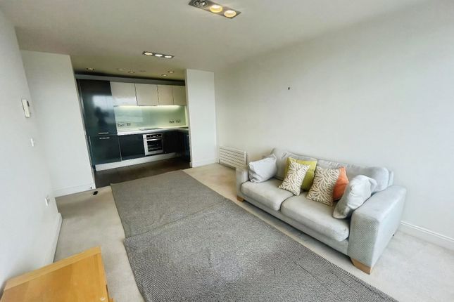 A1106, One Park West, Liverpool photo 2