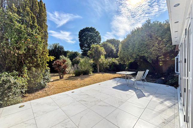 18, Newlands Avenue, Bexhill-on-Sea photo 2