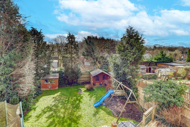 16, The Larchlands, High Wycombe photo 4