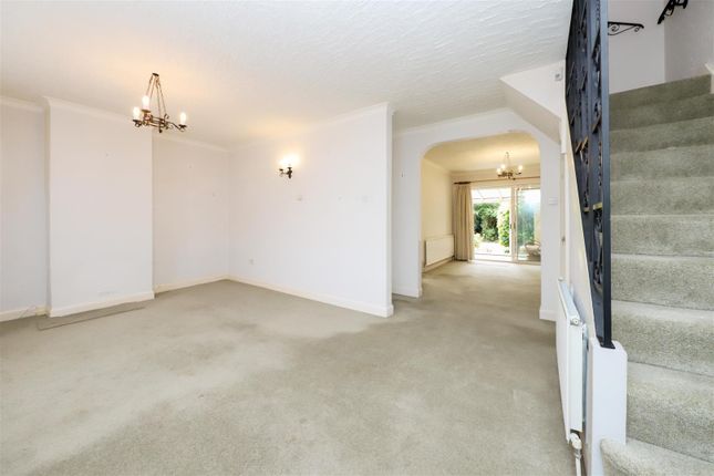 6, Corwell Lane, Hillingdon photo 4
