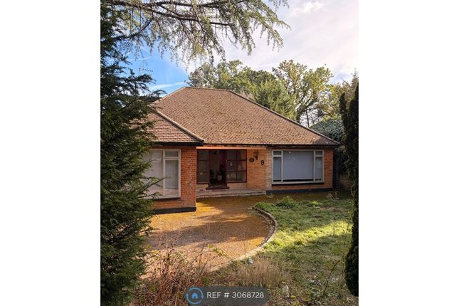 4-bed bungalow on Bracken Drive, Chigwell, £3,850/mo